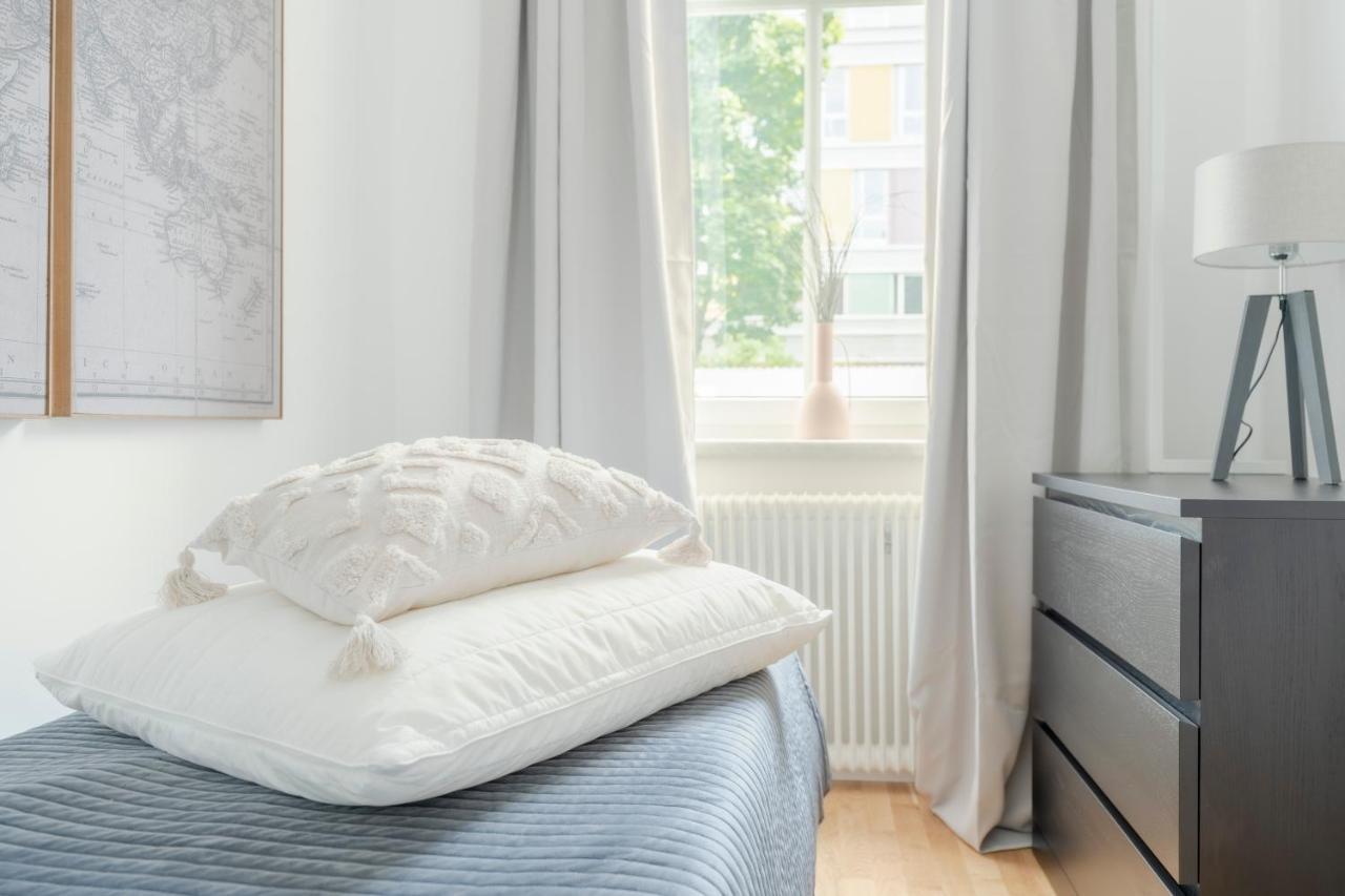 City Lounge Appartement Am Hauptbahnhof Sankt Poelten Buitenkant foto