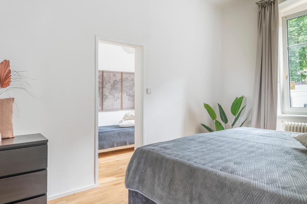 City Lounge Appartement Am Hauptbahnhof Sankt Poelten Buitenkant foto